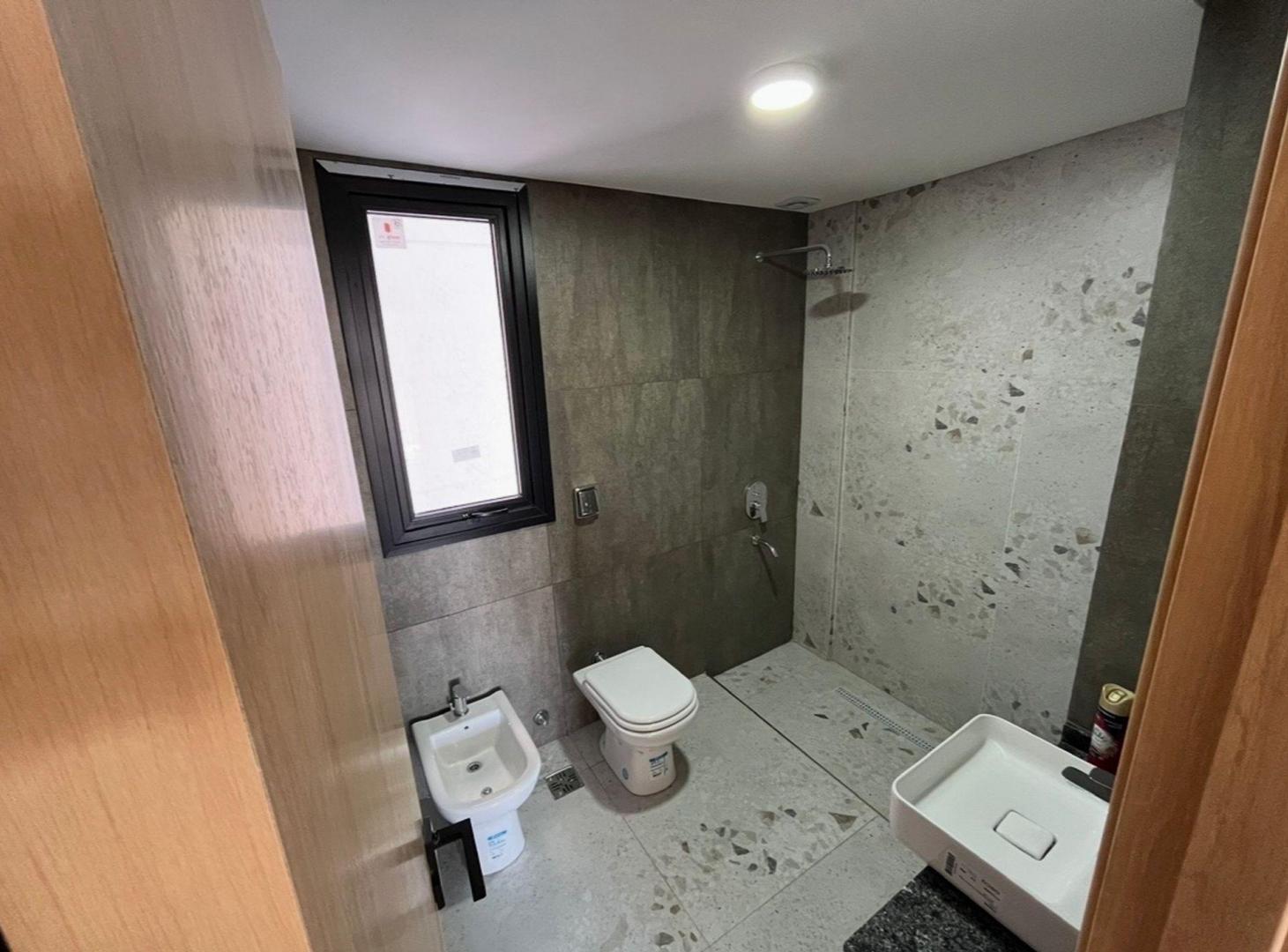 Foto de MONOAMBIENTE A ESTRENAR CON COCHERA EN LANUSITA, imagen 4