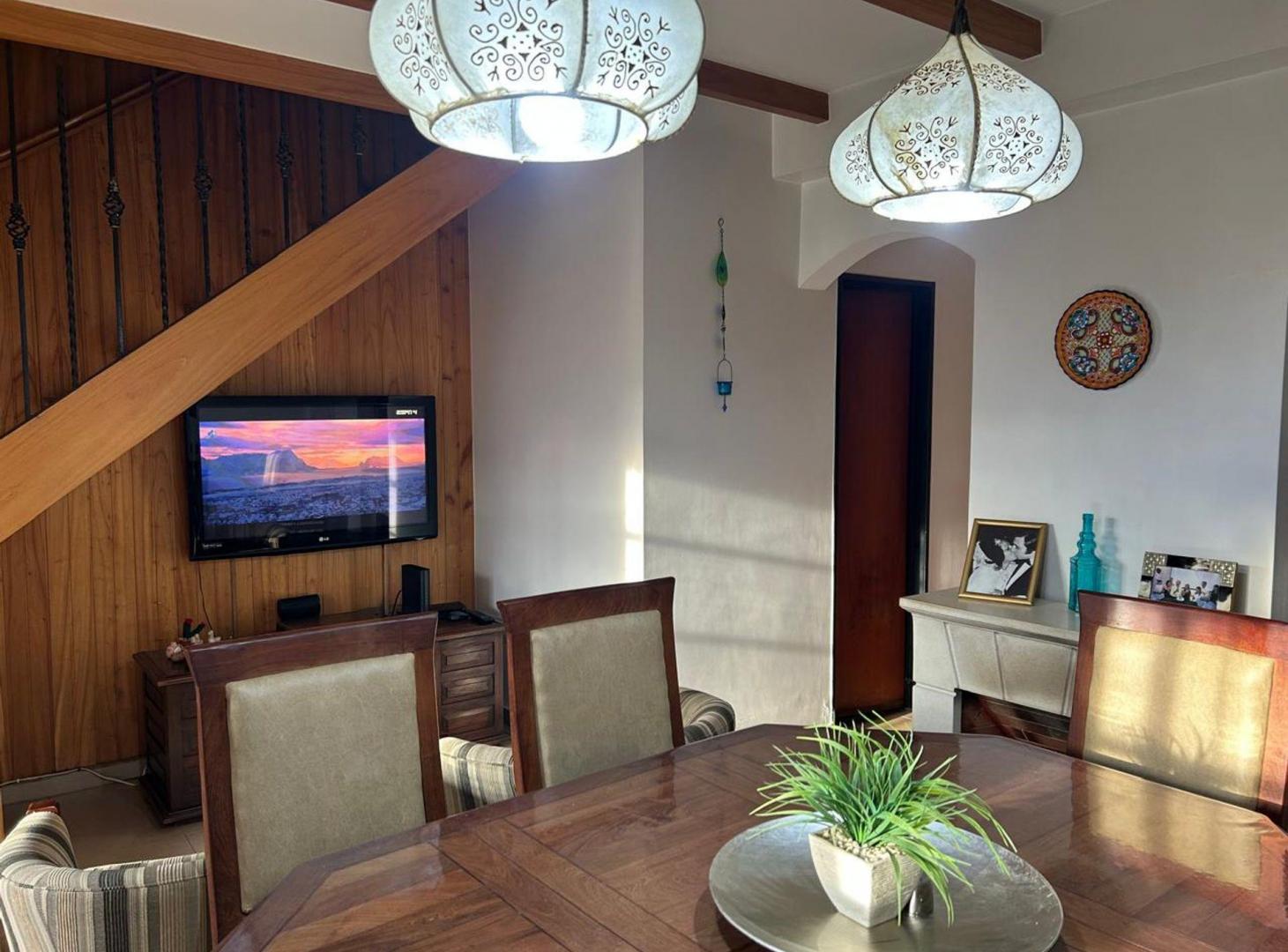 Foto de Casa 4 ambientes en venta en Liniers con parque, imagen 5