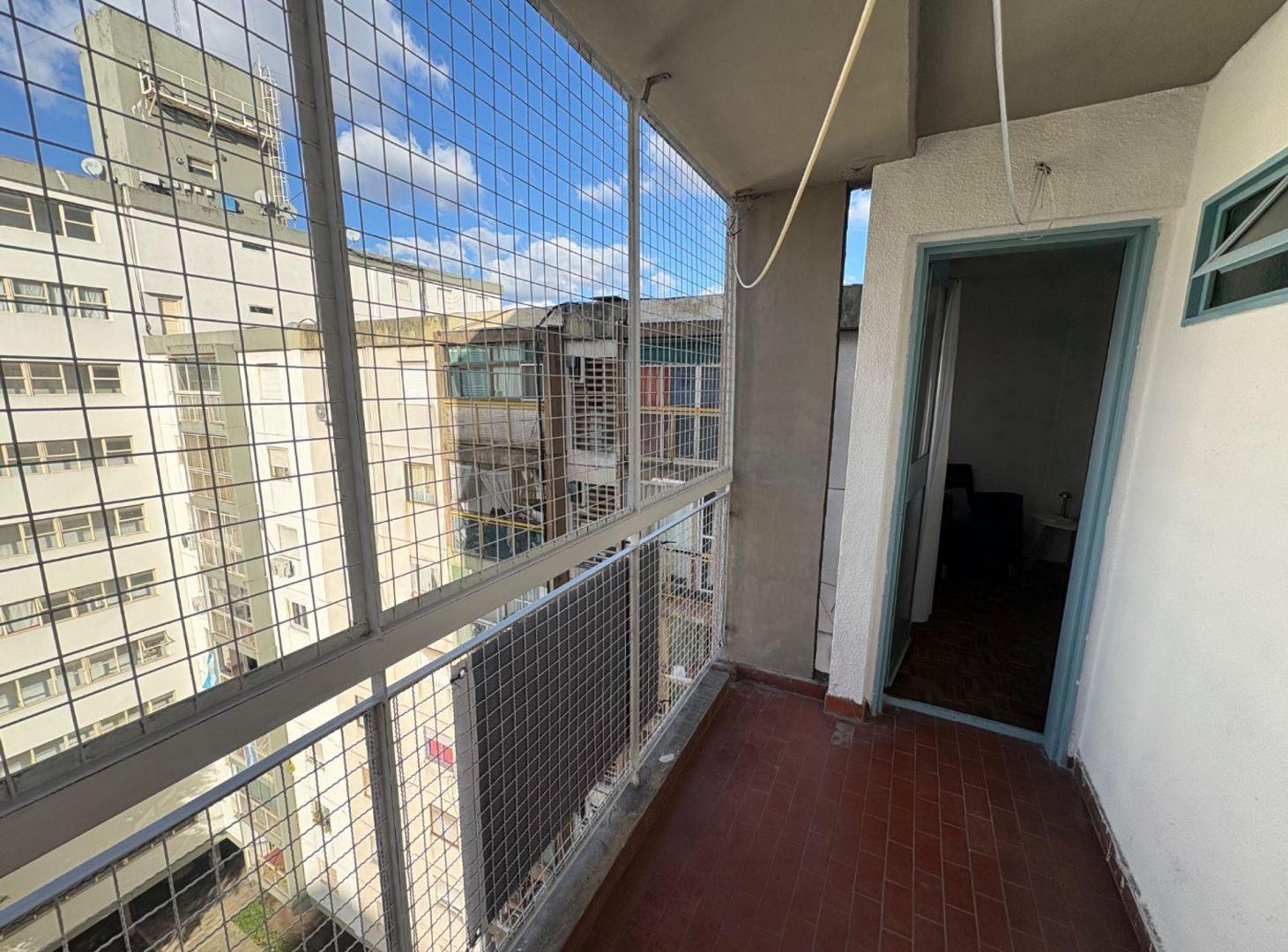Foto de DEPARTAMENTO 4 AMBIENTES VENTA COPELLO VILLA LUGAN, imagen 2