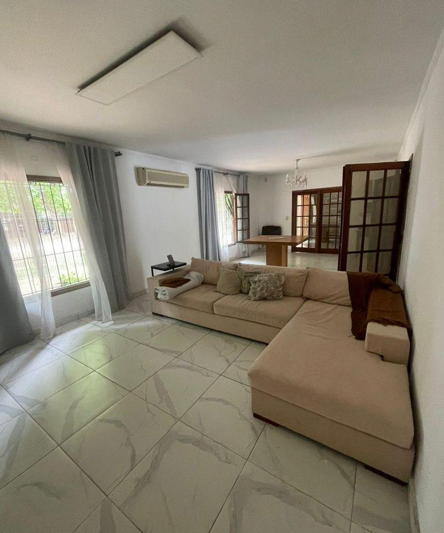 Foto de CASA DE 4 AMB. IMPECABLE Y MODERNA | APTA CREDITO, imagen 2