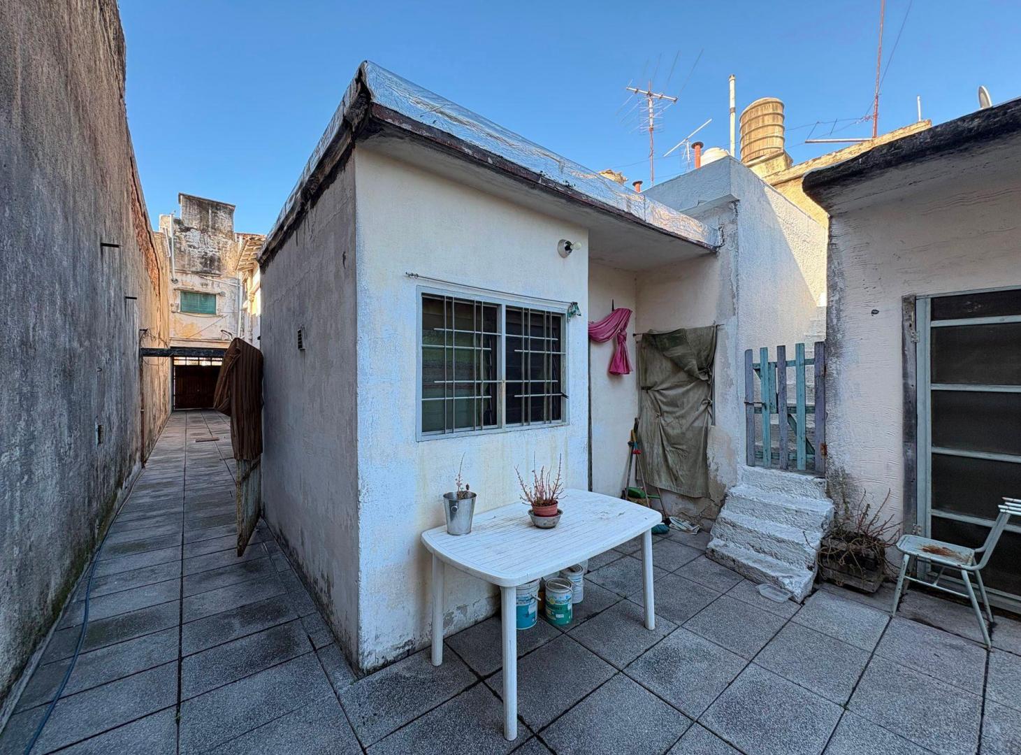 Foto de CASA MULTIFAMILIAR VILLA LUGANO CON LOCAL+4 DEPTOS, imagen 5