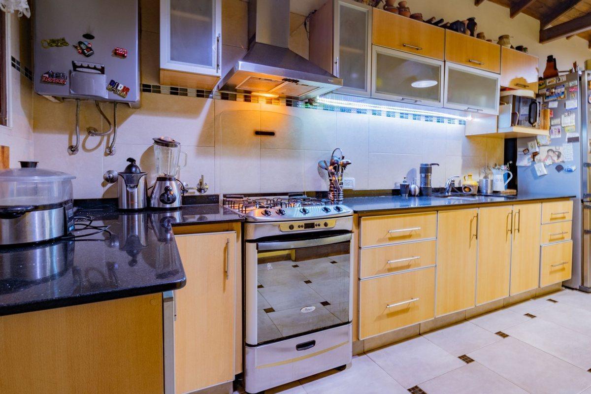 Foto de CASA 5 AMBIENTES VENTA CIUDAD EVITA, imagen 2