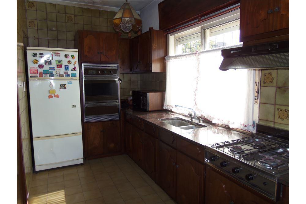 Foto de CASA 3 AMBIENTE CASTELAR COCHERA PATIO, imagen 1