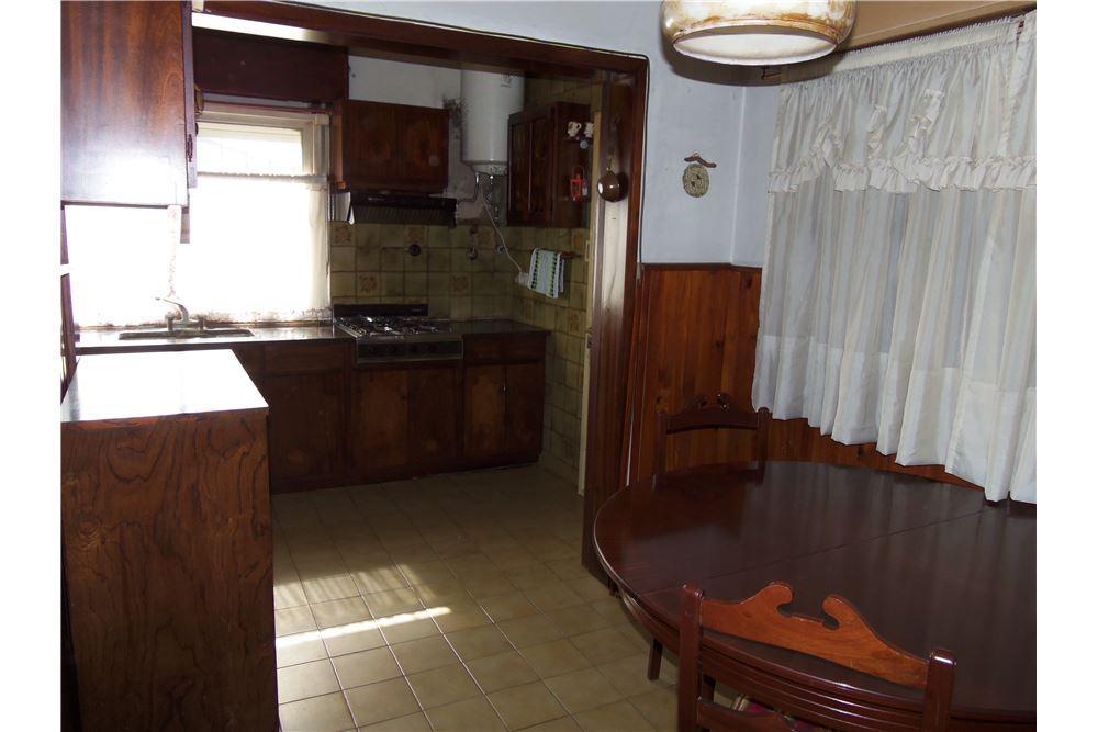 Foto de CASA 3 AMBIENTE CASTELAR COCHERA PATIO, imagen 2