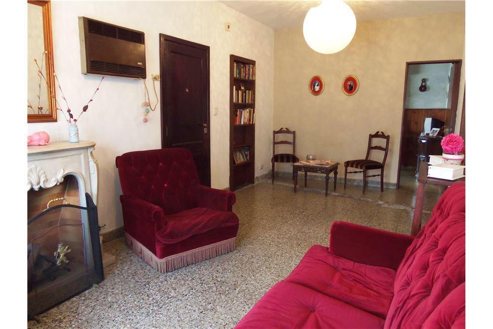 Foto de CASA 3 AMBIENTE CASTELAR COCHERA PATIO, imagen 3