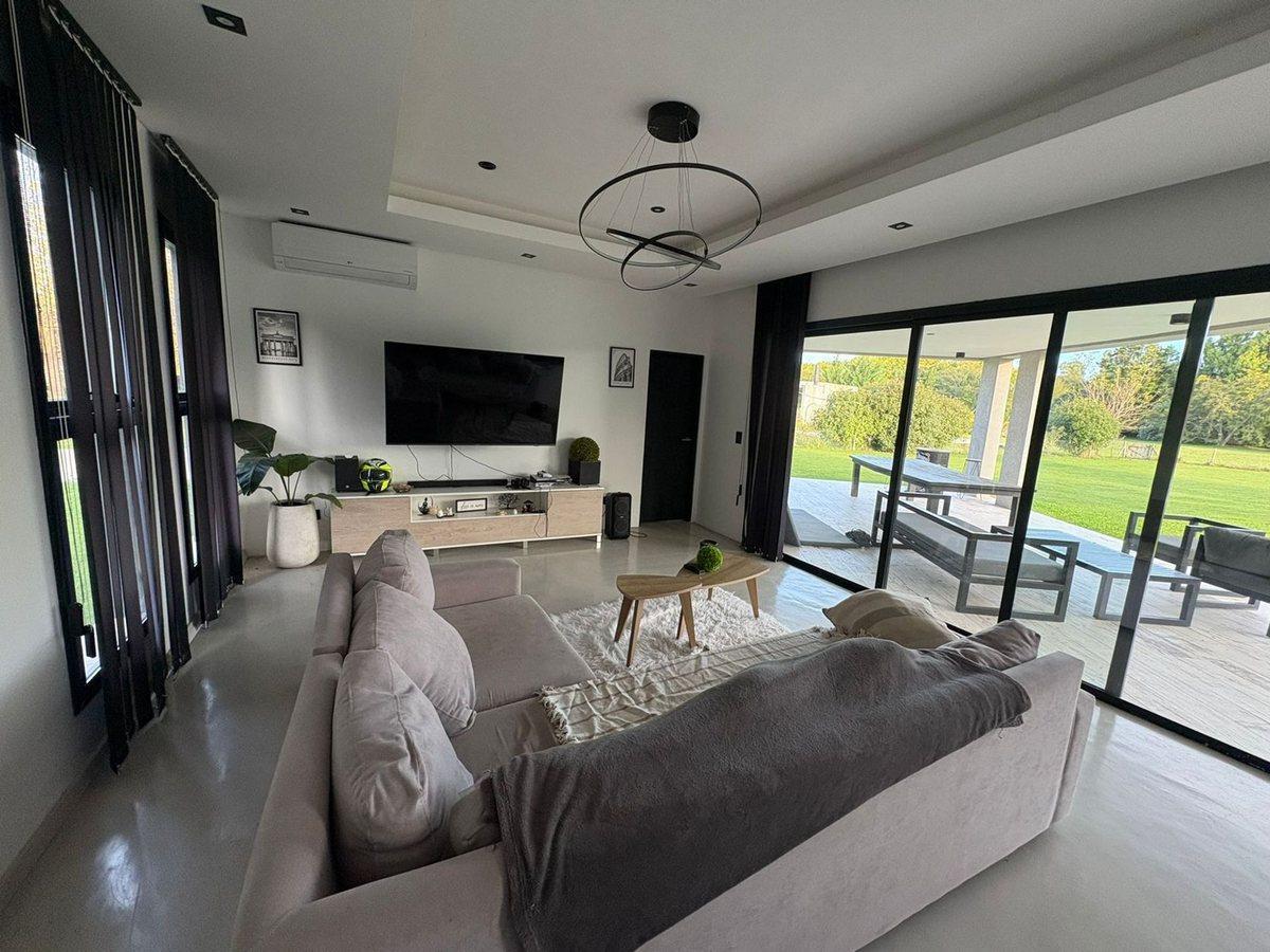 Foto de CASA 5 AMBIENTES VENTA HARAS SAN PABLO G. RODRIGUE, imagen 5