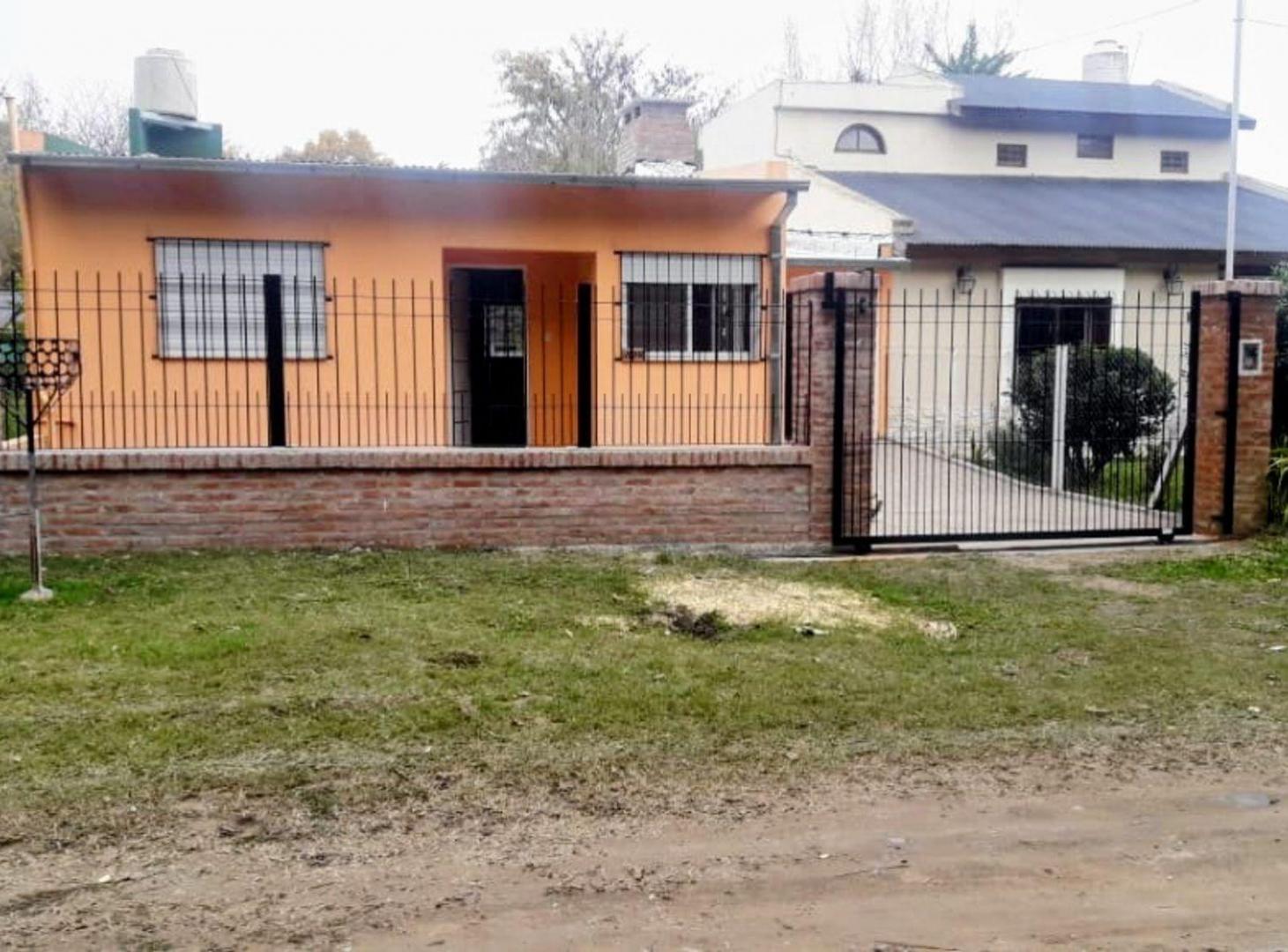 Foto de VENTA CASA 3 AMBIENTES C/ COCHERA, imagen 3