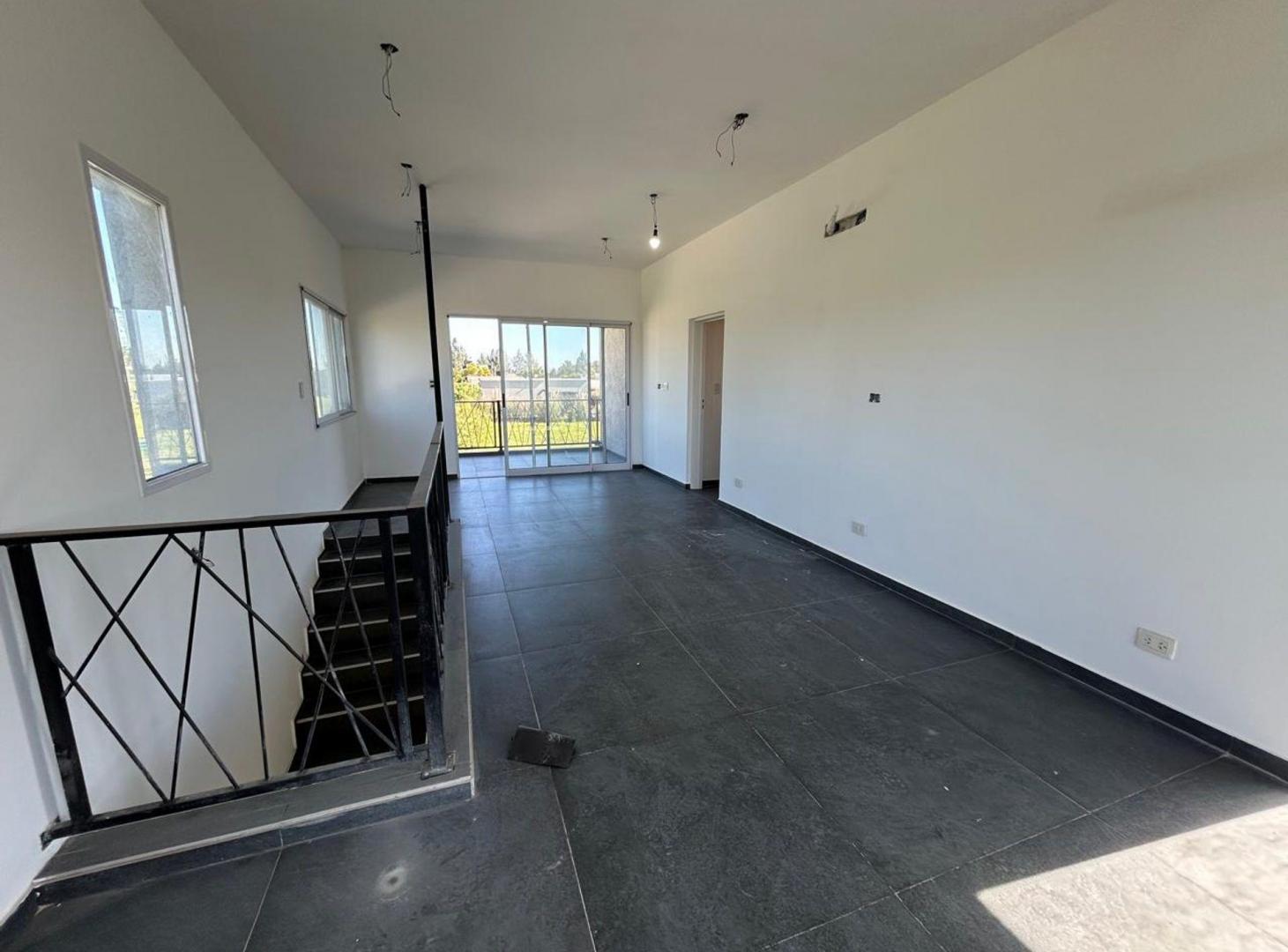 Foto de Casa de 6 ambientes en Venta en Canning, imagen 2