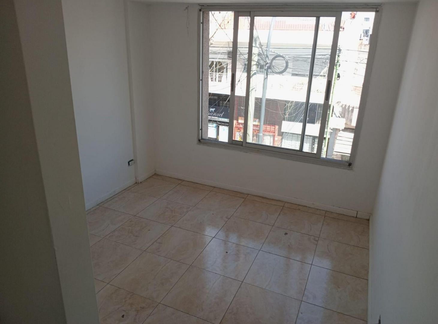 Foto de VENTA DEPARTAMENTO DUPLEX 3 AMBIENTES LINIERS, imagen 3
