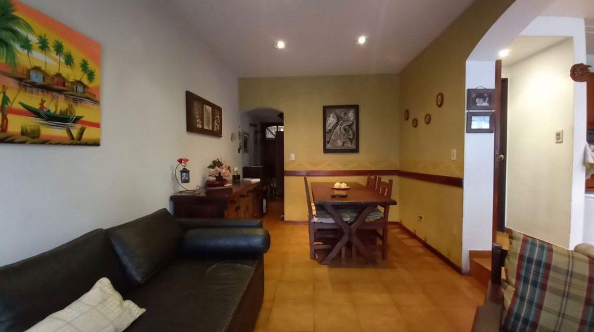 Foto de CASA 5 AMBIENTES VENTA CASTELAR, imagen 2