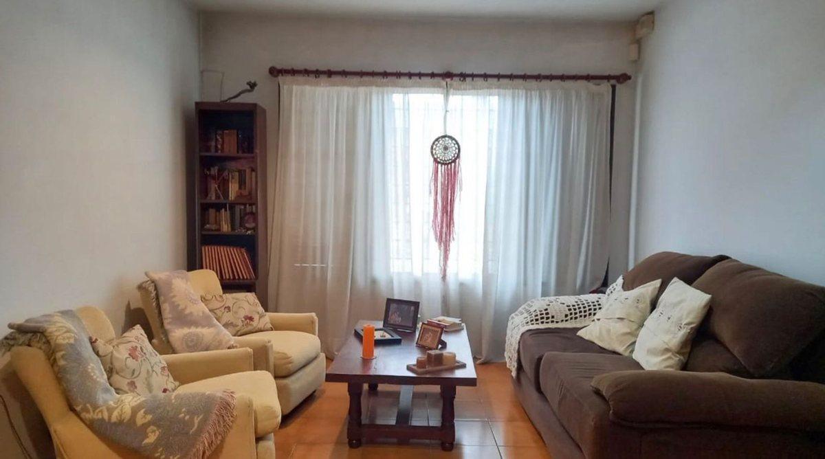 Foto de CASA 5 AMBIENTES VENTA CASTELAR, imagen 5
