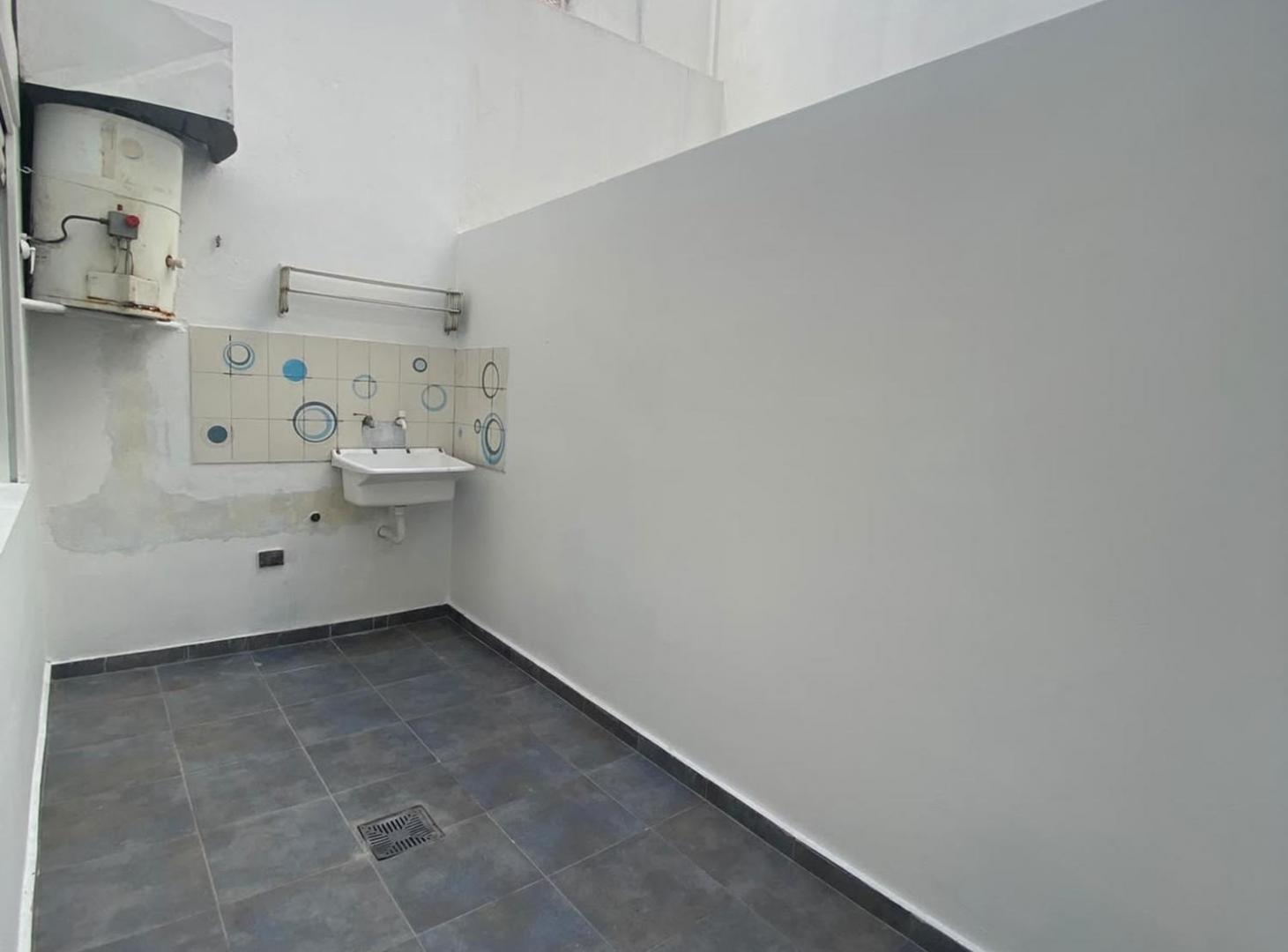 Foto de ALQUILER PH 2 AMBIENTES LINIERS CON PATIO, imagen 4