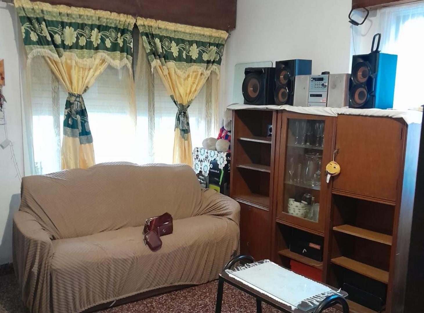 Foto de VENTA CASA 3 AMBIENTES COCHERA-PATIO G LAFERRERE, imagen 4