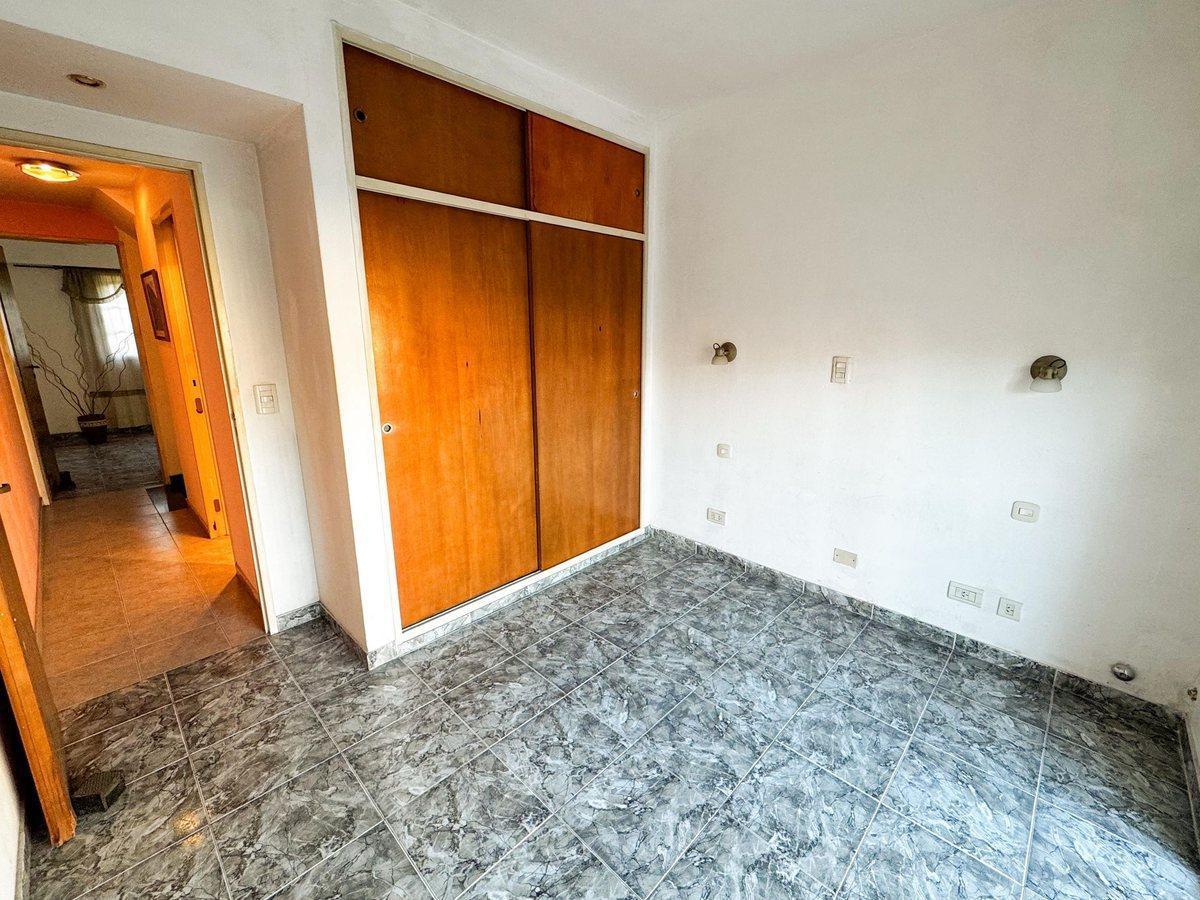 Foto de PH 4 AMBIENTES VENTA PATIO Y GARAGE SAN JUSTO, imagen 5