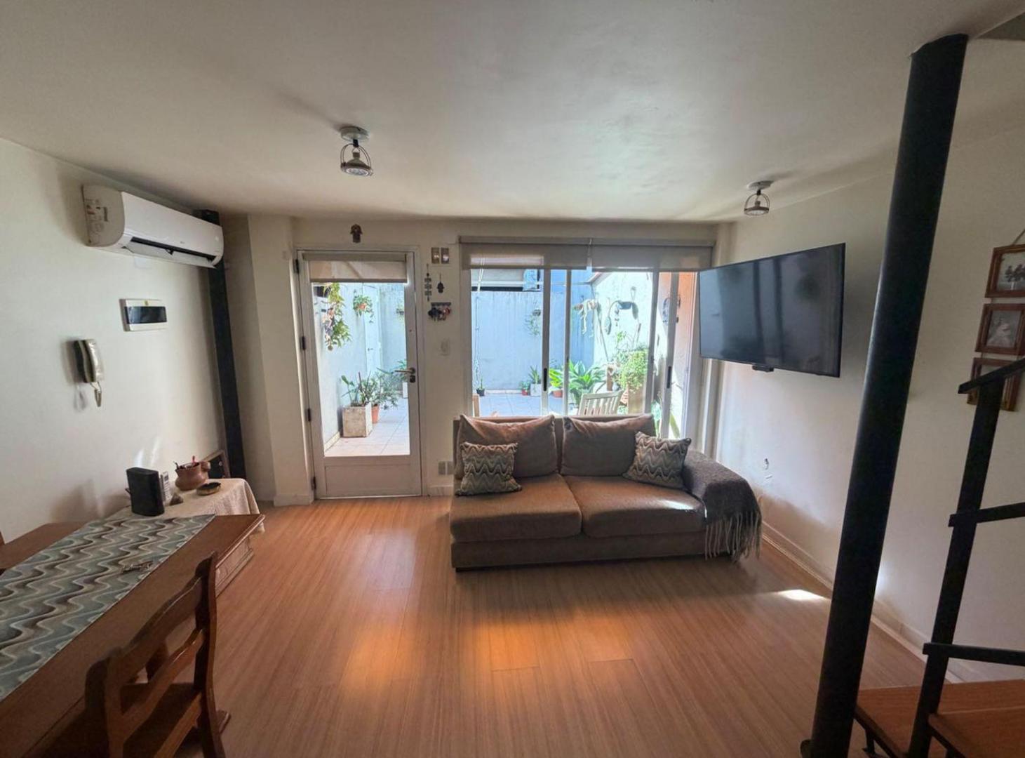 Foto de VENTA. PH 2 AMB C/ PATIO. V LURO. CABA, imagen 5