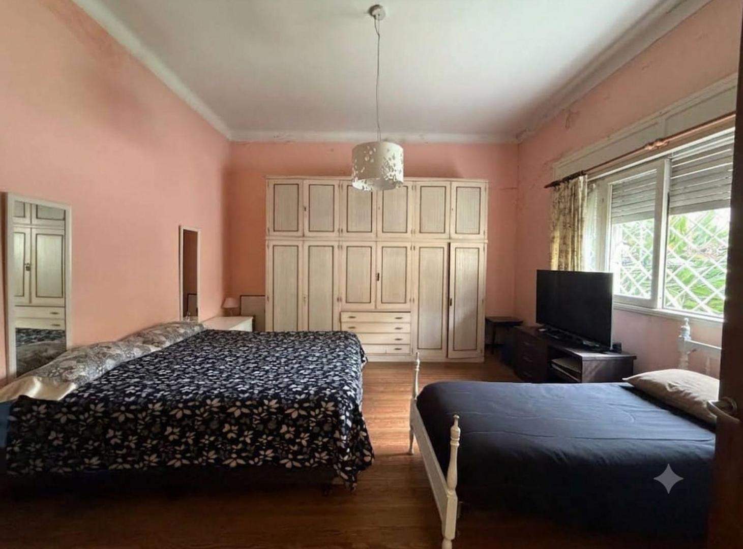 Foto de VENTA CASA MULTIFAMILIAR 5 AMBIENTES EN MATADEROS, imagen 4