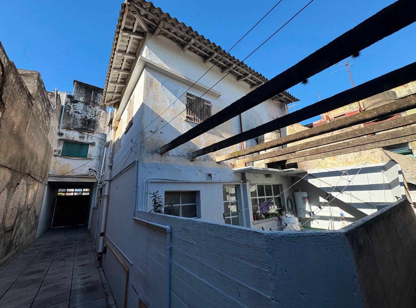 Foto de CASA MULTIFAMILIAR VILLA LUGANO CON LOCAL+4 DEPTOS, imagen 3