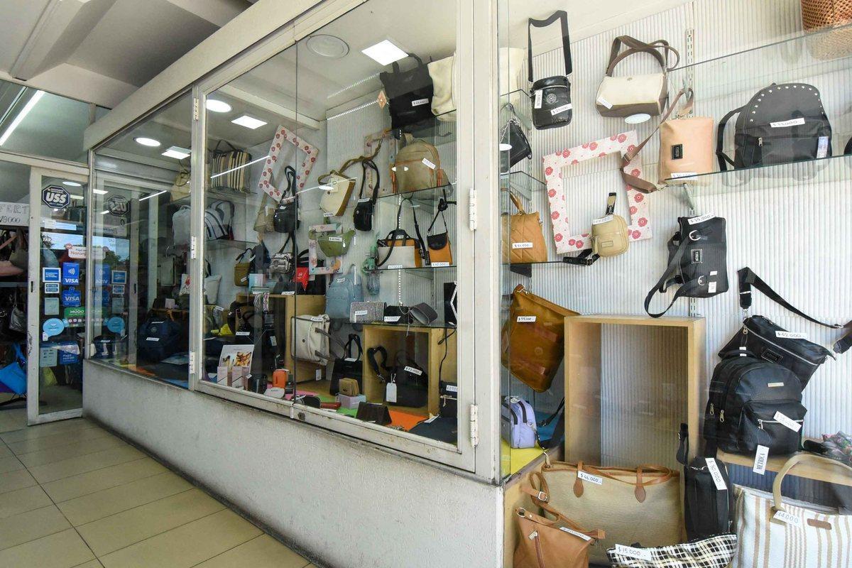 Foto de Venta local en Liniers Av.Rivadavia 2 plantas, imagen 2