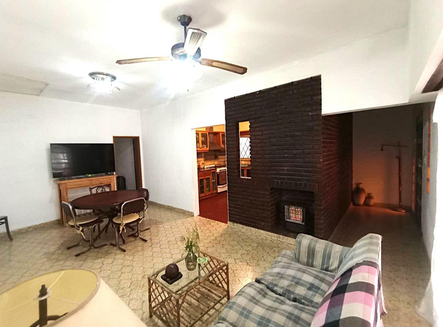 Foto de CASA VENTA 4 AMBIENTES CASTELAR, imagen 4