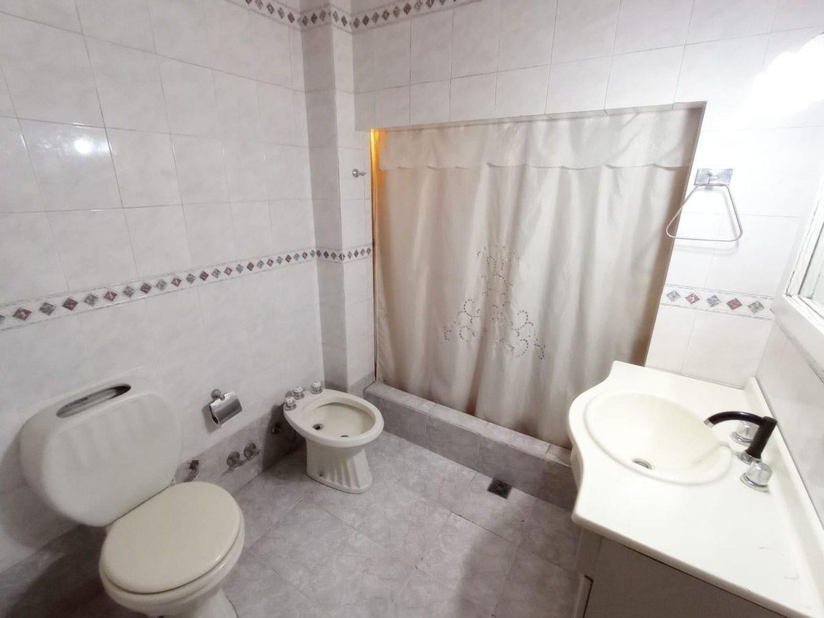 Foto de CASA VENTA 4 AMBIENTES CASTELAR, imagen 5