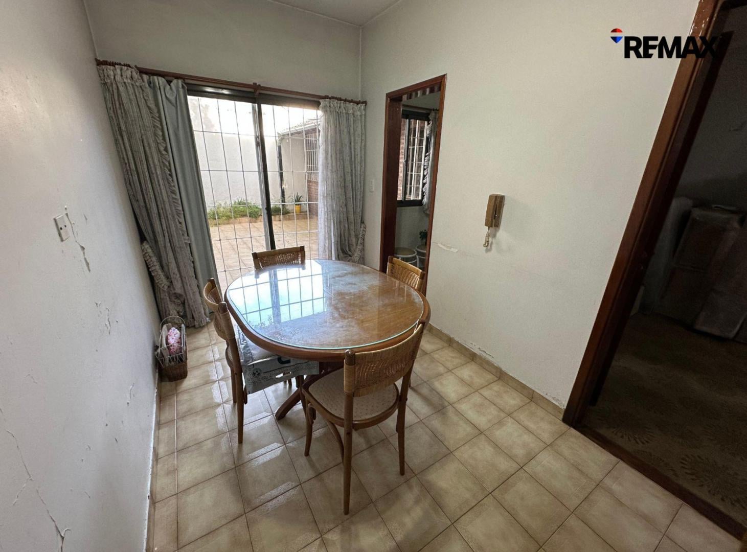 Foto de VENTA DUPLEX 4 AMBIENTES AL FRENTE RAMOS MEJIA, imagen 4