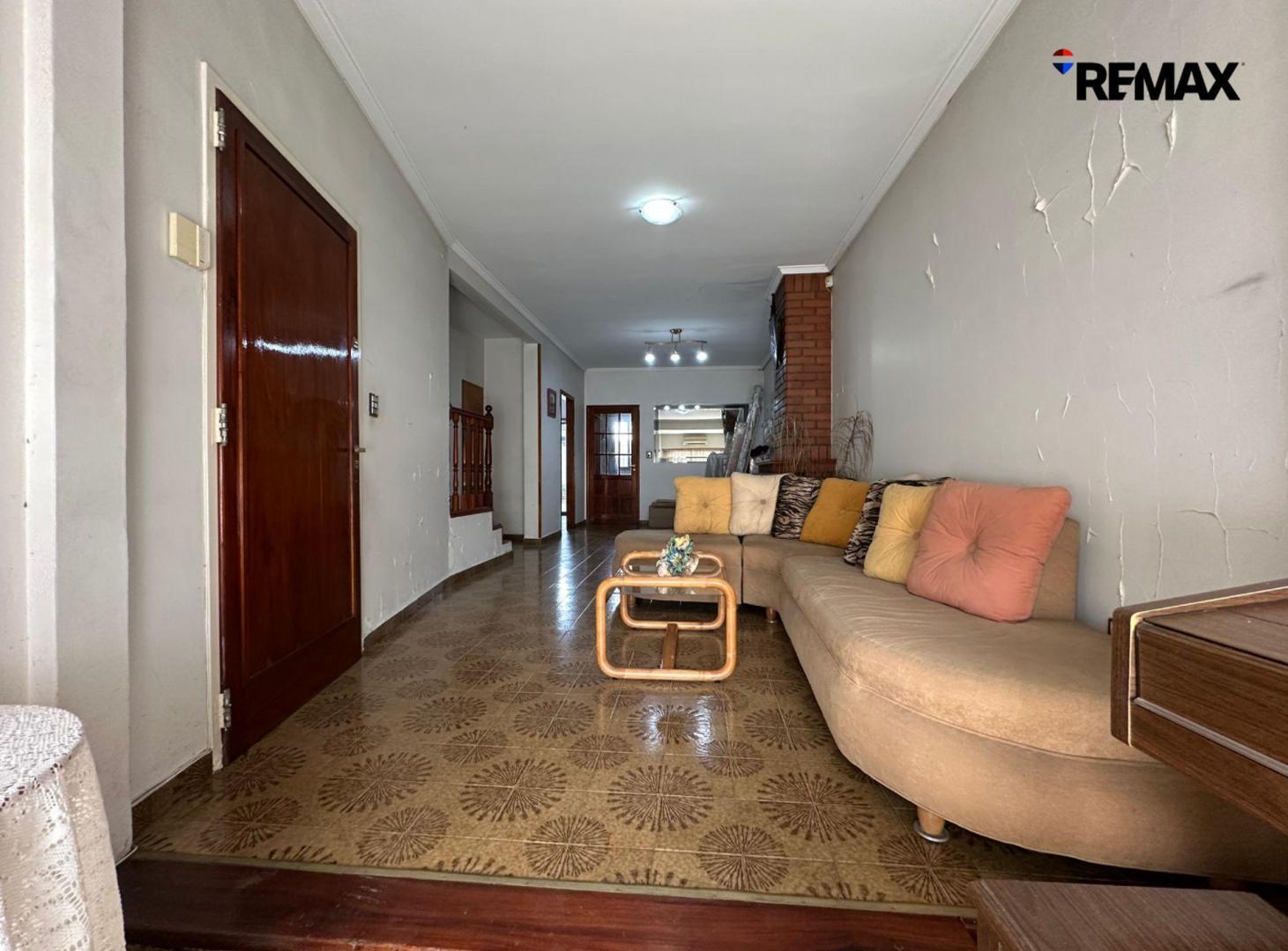 Foto de VENTA DUPLEX 4 AMBIENTES AL FRENTE RAMOS MEJIA, imagen 1