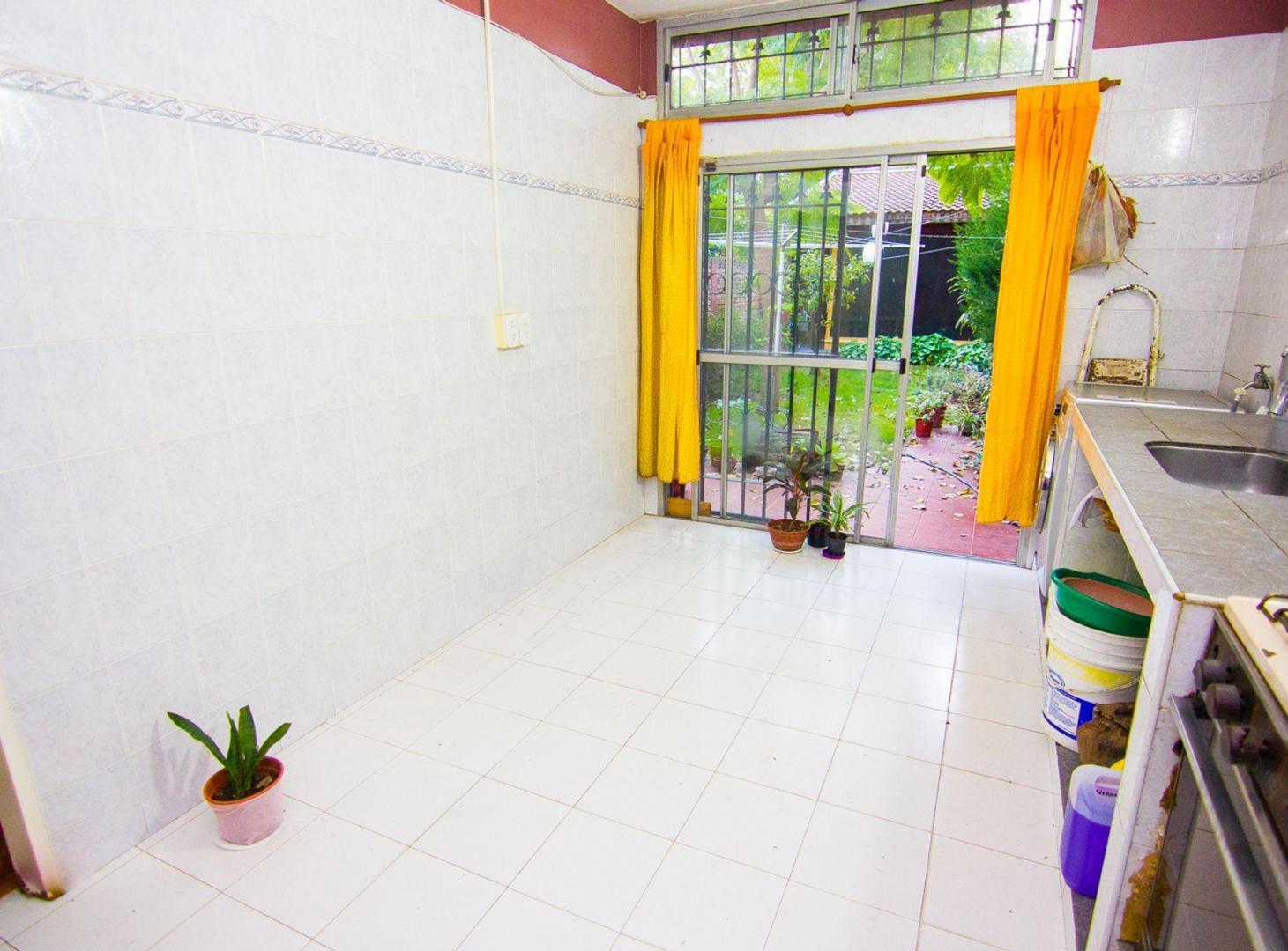 Foto de PH 4 ambientes Venta Villa Luzuriaga, imagen 4