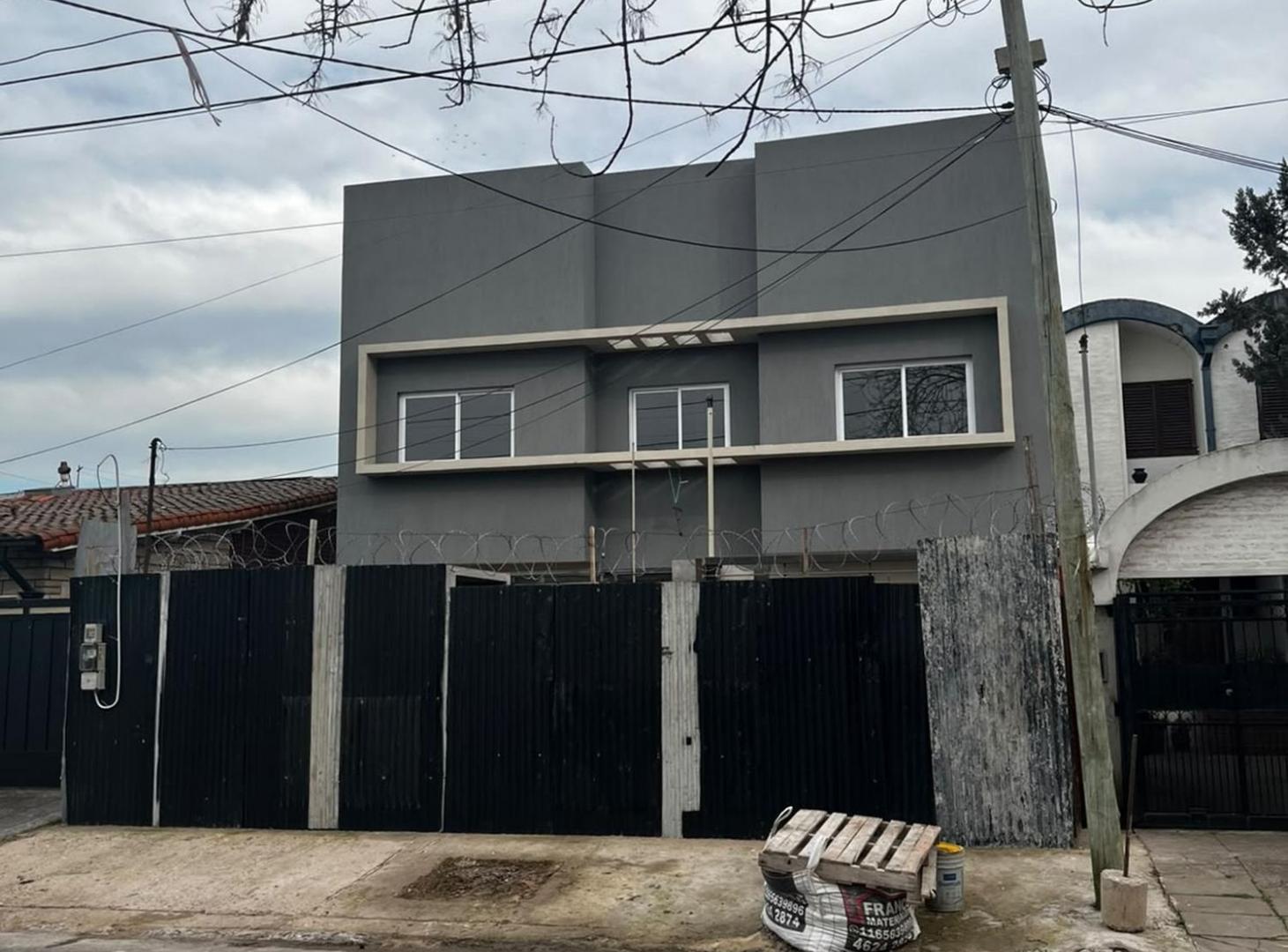 Foto de Venta PH 4 Amb con Cochera - Castelar, imagen 2