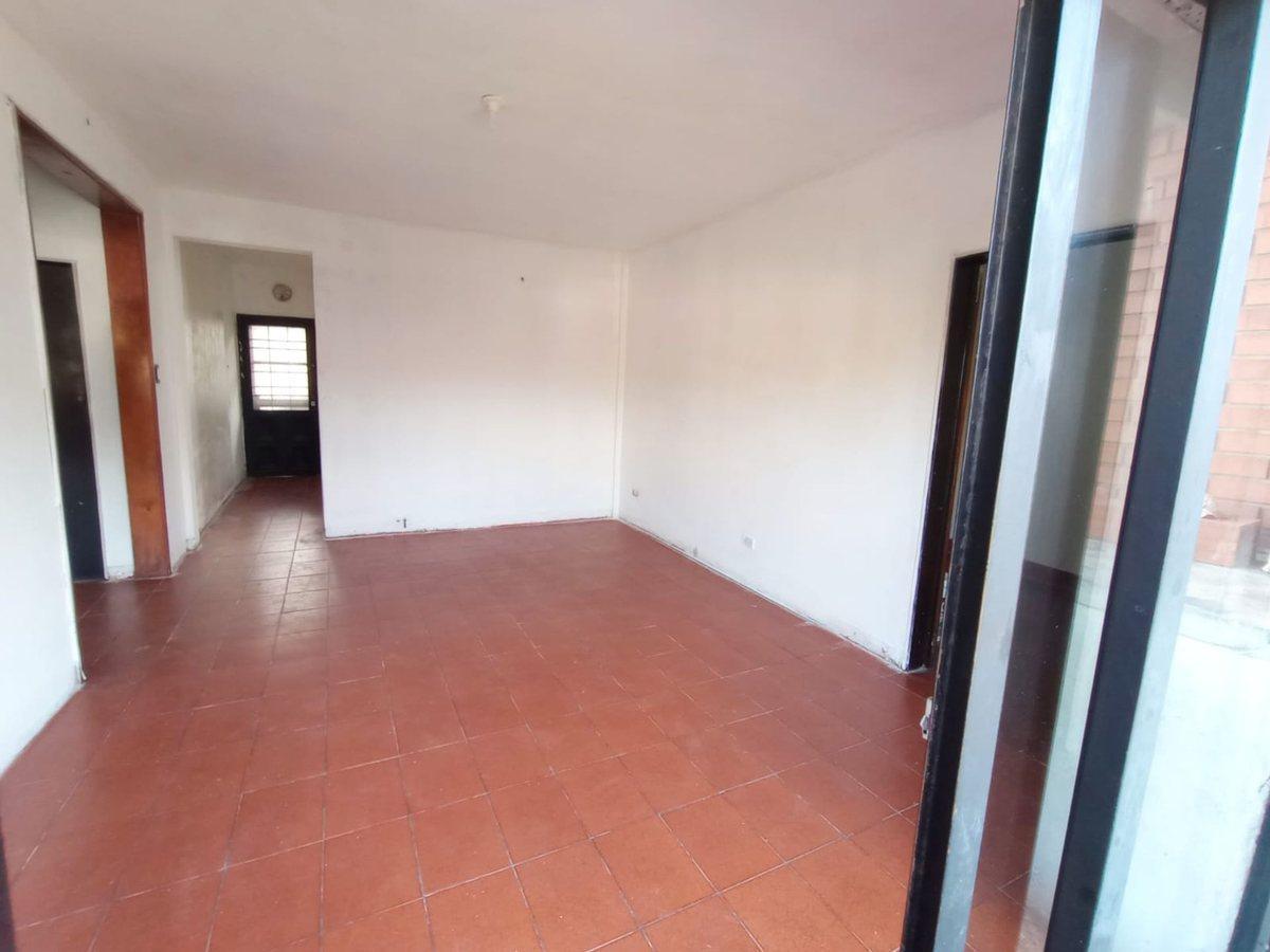 Foto de PH VENTA 4 AMBIENTES LOMAS DEL MIRADOR, imagen 4