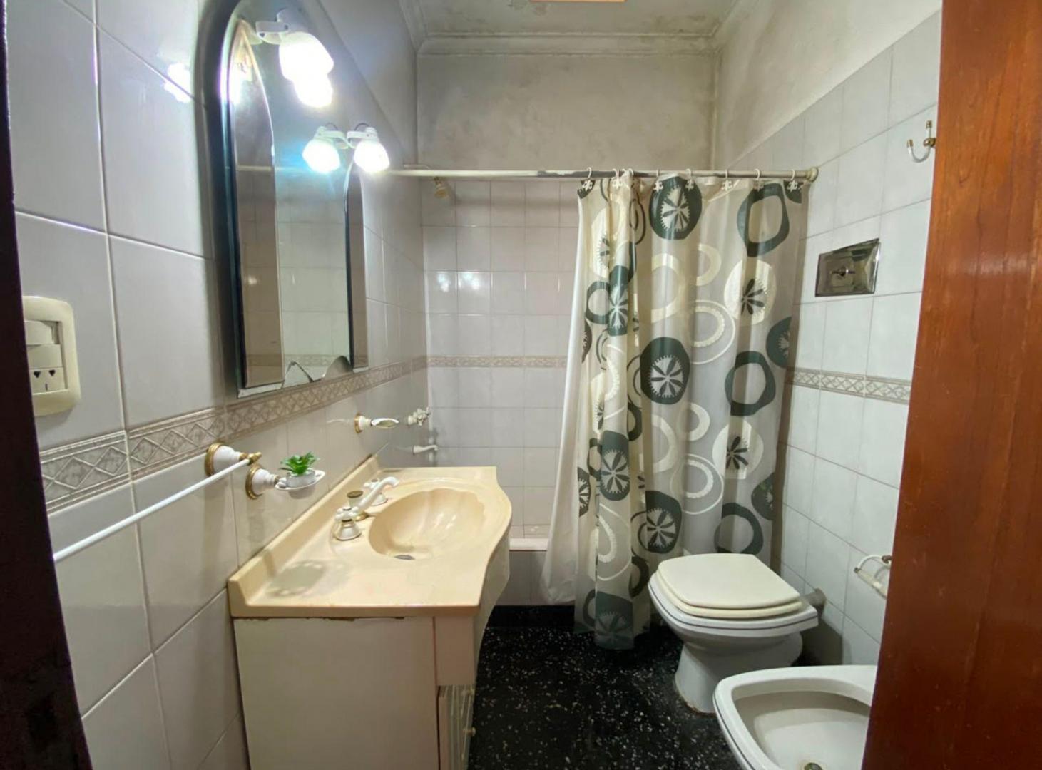 Foto de CASA 5 AMBIENTES VENTA PALOMAR, imagen 4