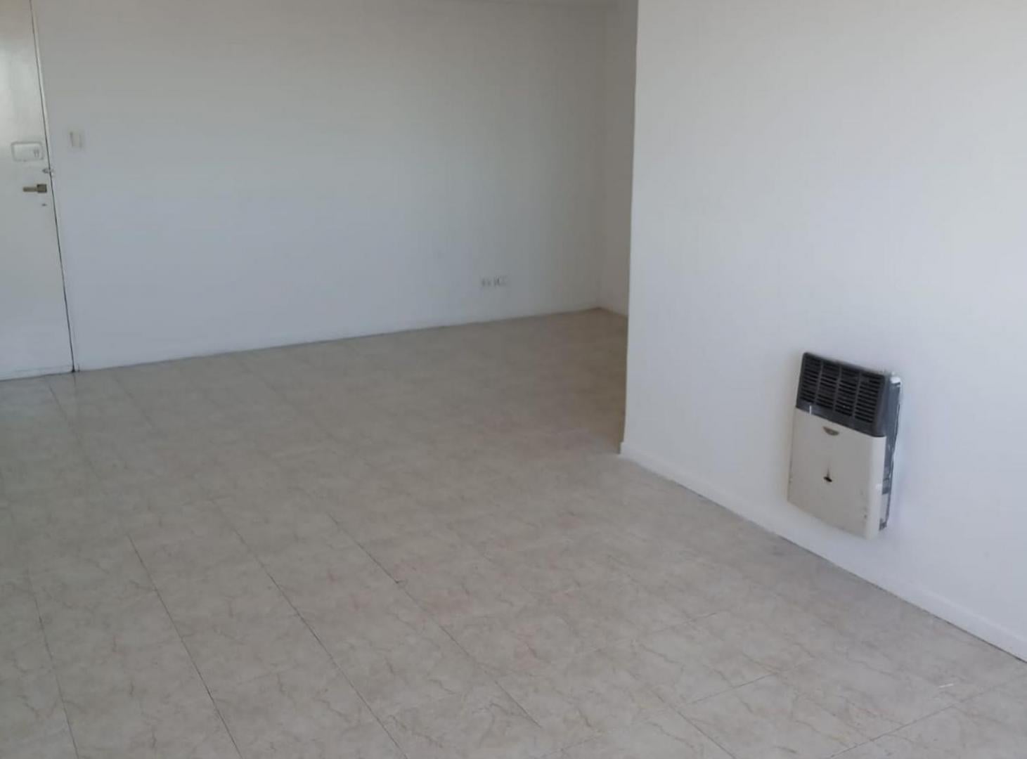 Foto de VENTA DEPARTAMENTO 4 AMBIENTES VILLA CELINA, imagen 2