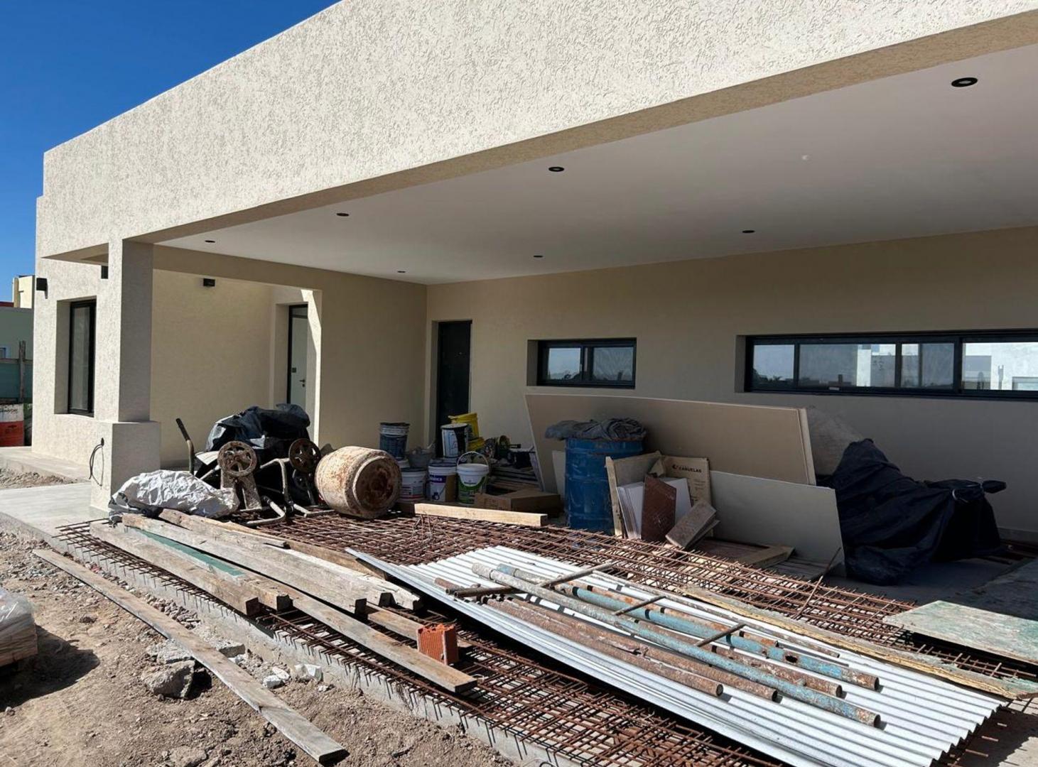 Foto de Casa de 5 ambientes en Venta en Canning, imagen 3