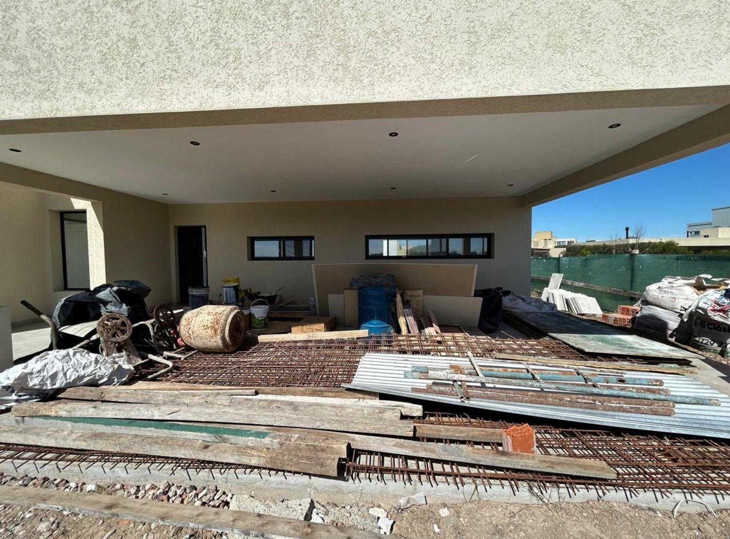 Foto de Casa de 5 ambientes en Venta en Canning, imagen 1