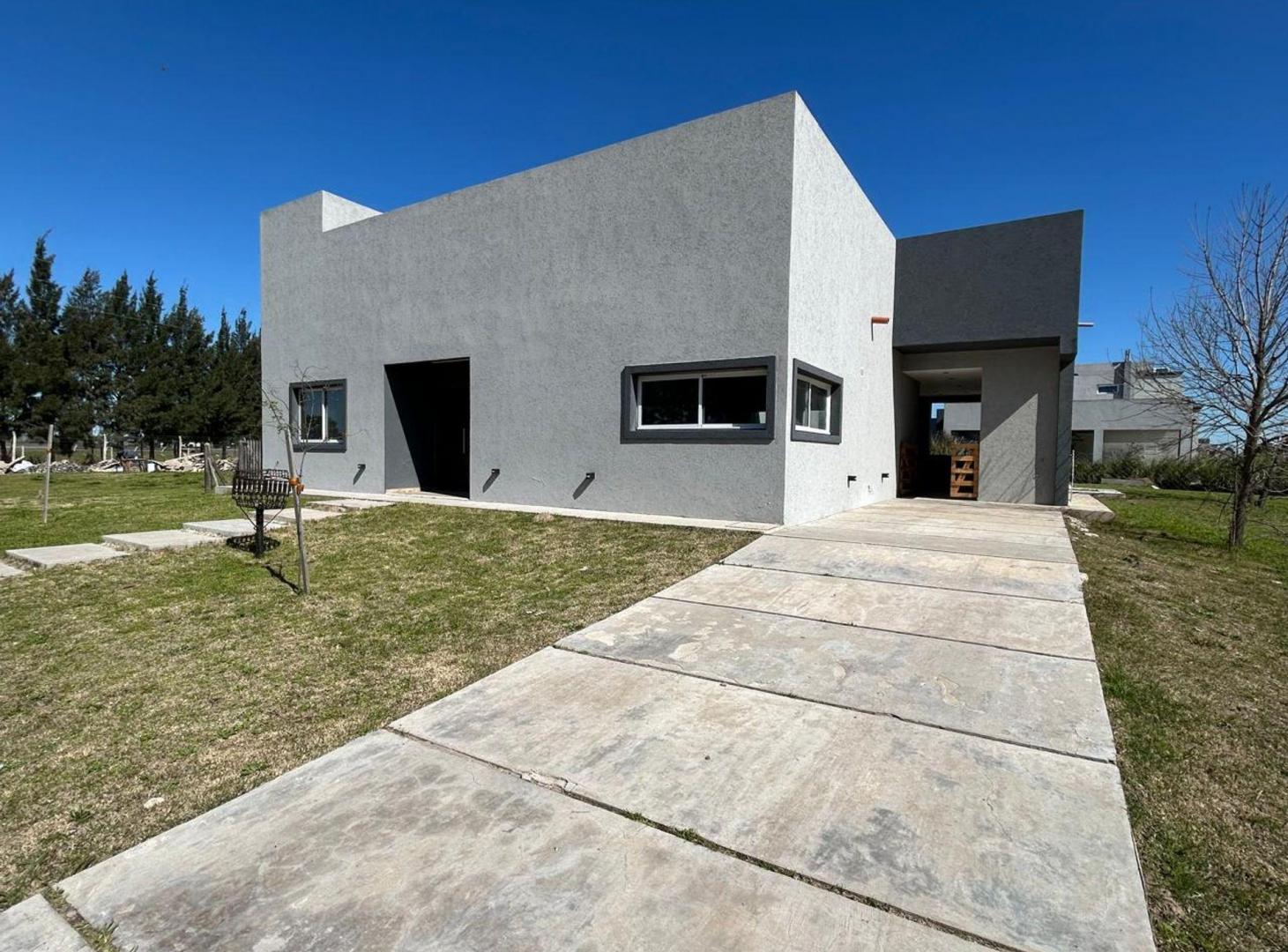 Foto de Casa de 4 ambientes en Venta en Canning Financiada, imagen 1