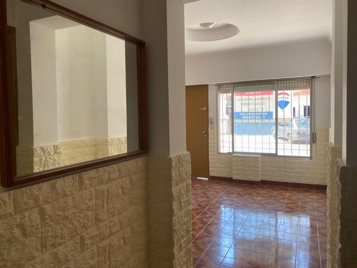 VENTA CASA 6 AMB MULTIFAMILIAR LOCAL Y GARAGE