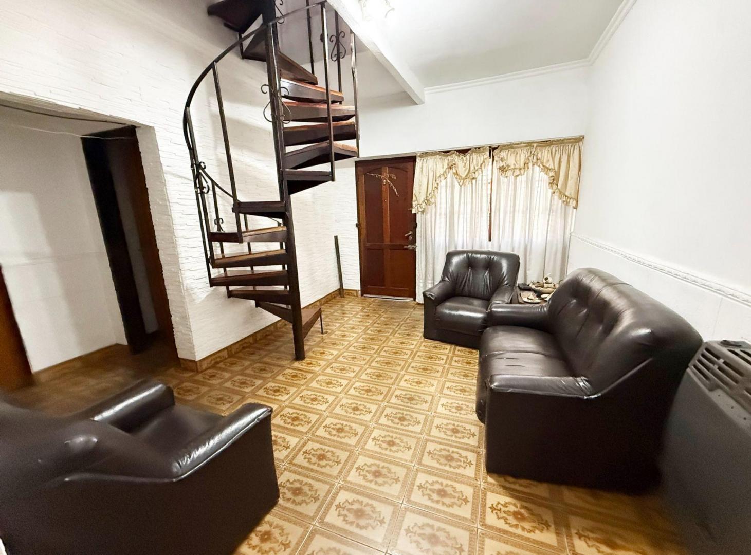 Foto de VENTA CASA 4 AMB COCHERA, PATIO, QUINCHO SAN JUSTO, imagen 4
