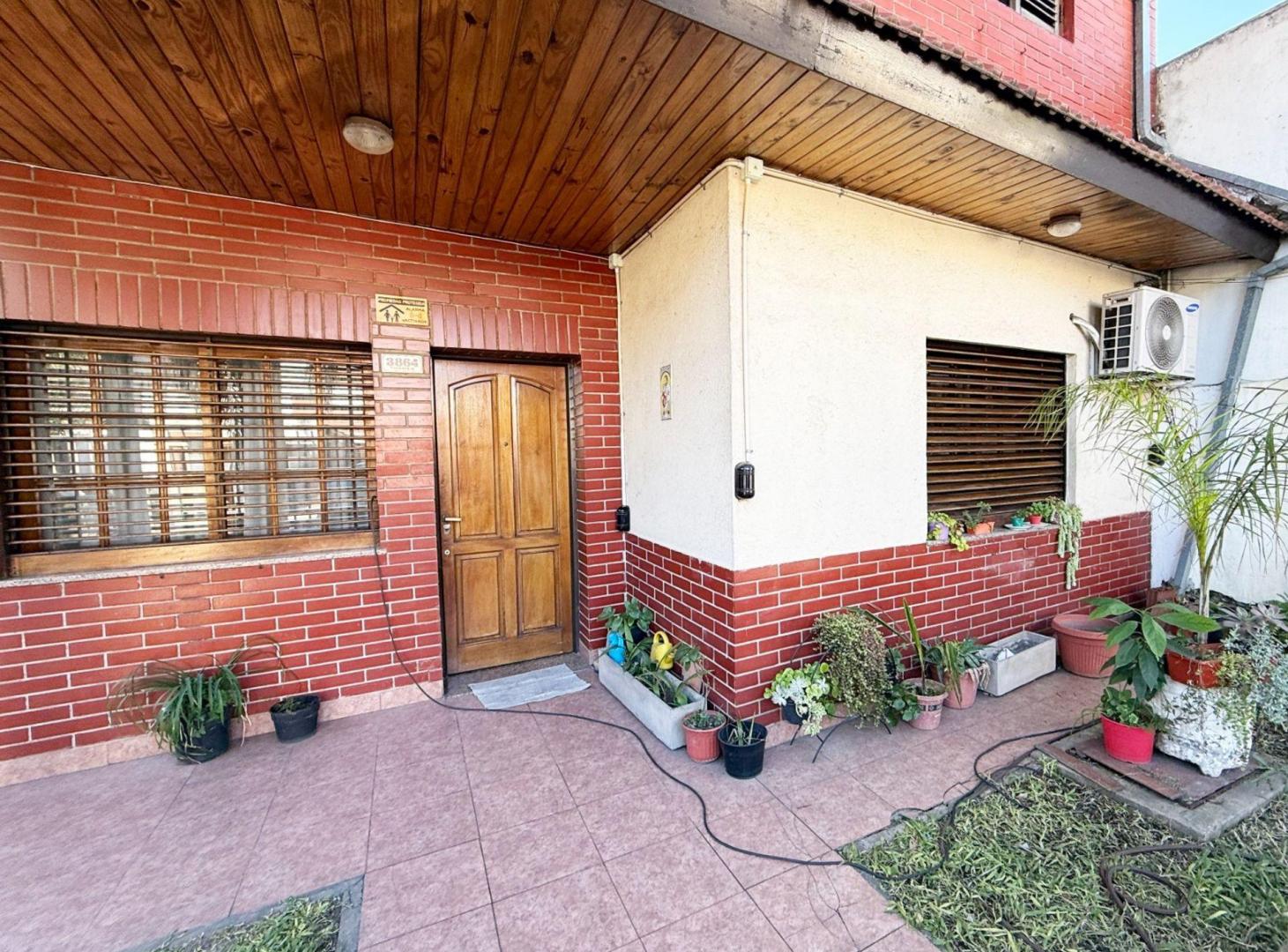 Foto de VENTA CASA 4 AMB COCHERA, PATIO, QUINCHO SAN JUSTO, imagen 1