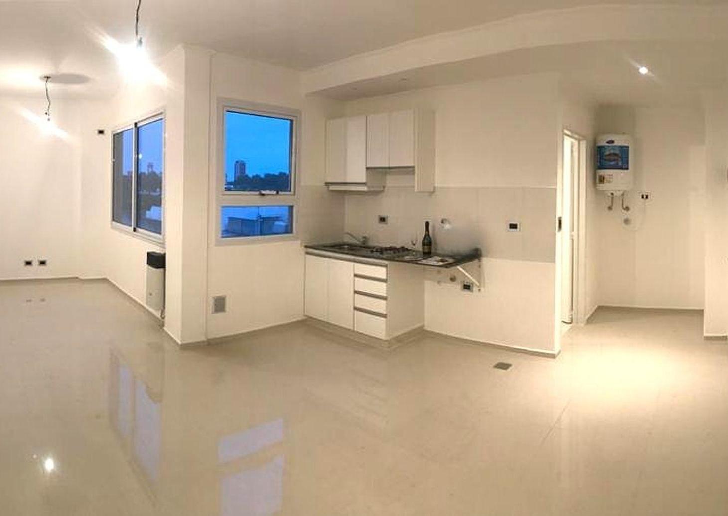 Foto de VENTA MONOAMBIENTE LUMINOSO EN MONTE CASTRO, imagen 2