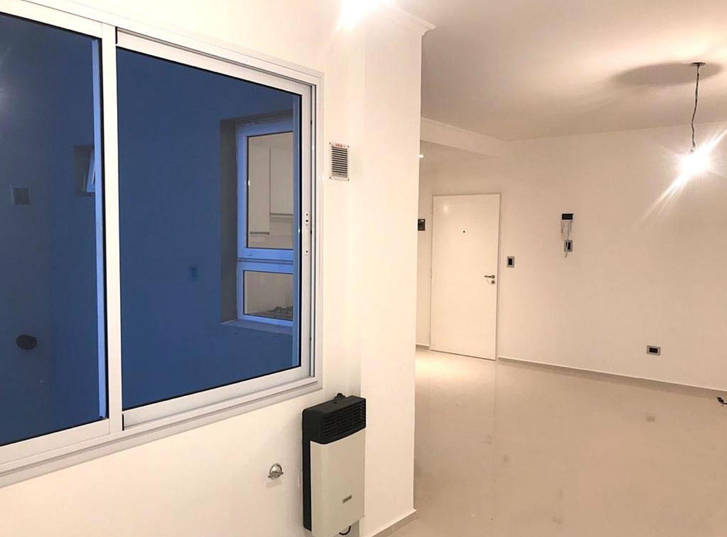 Foto de VENTA MONOAMBIENTE LUMINOSO EN MONTE CASTRO, imagen 3