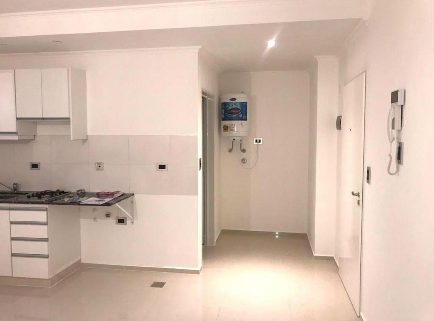 Foto de VENTA MONOAMBIENTE LUMINOSO EN MONTE CASTRO, imagen 4