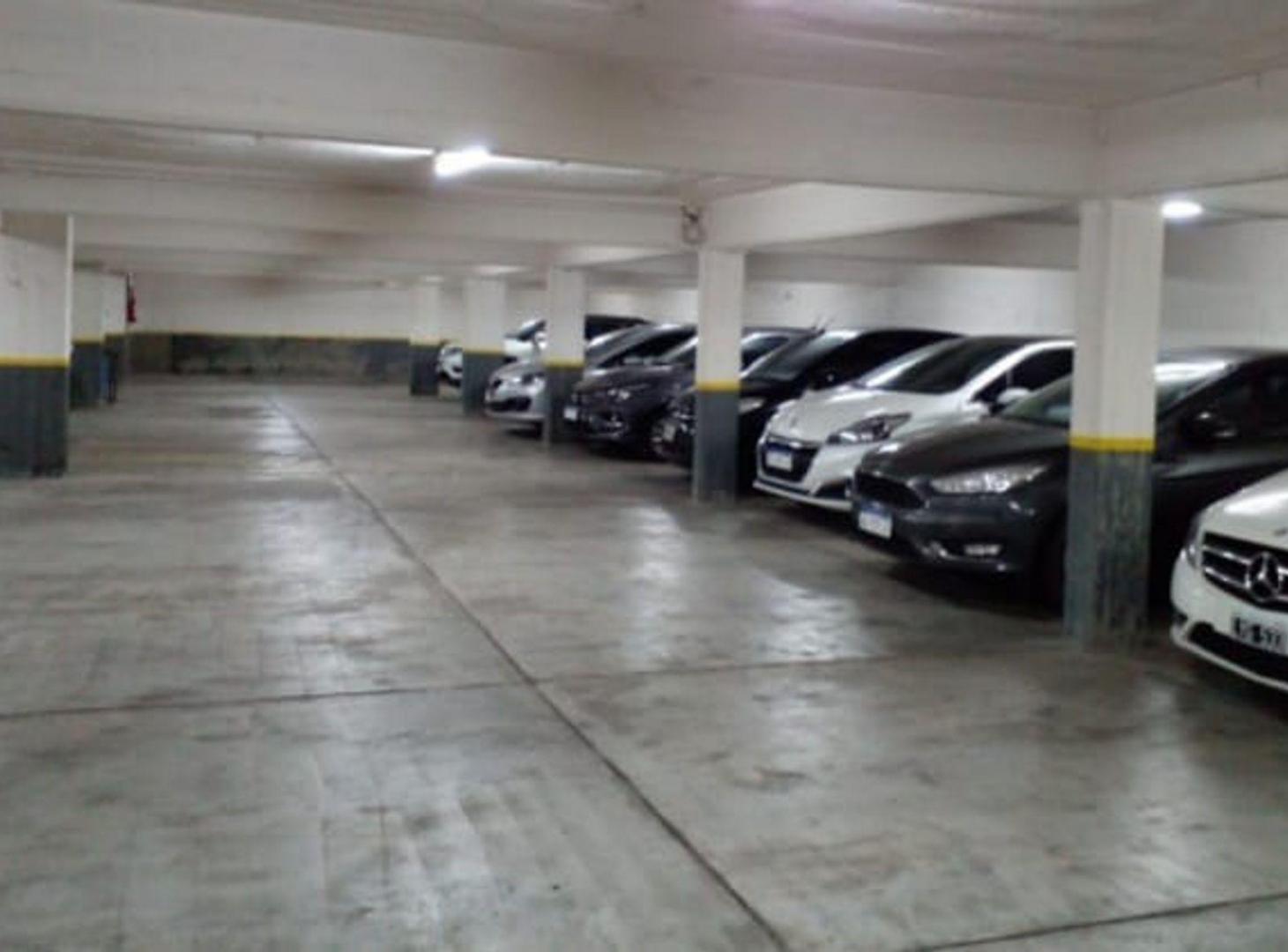 Foto de VENTA DE 12 COCHERAS RAMOS MEJIA OPORTUNIDAD, imagen 1