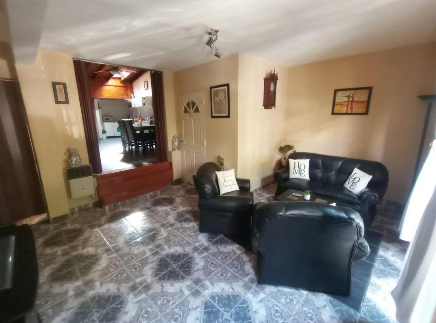 Foto de CASA 8 AMBIENTES VENTA MATADEROS NAON, imagen 2