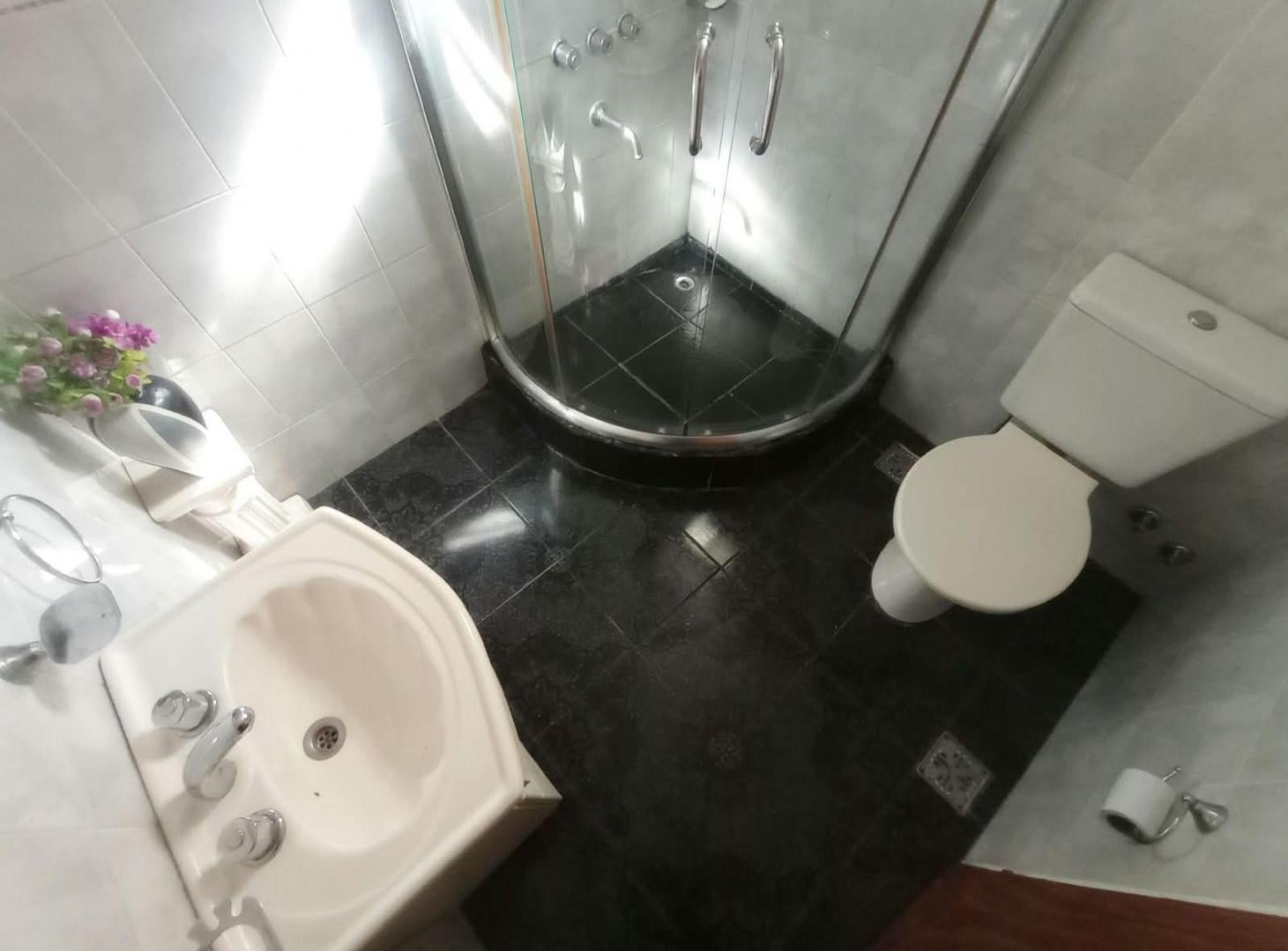 Foto de CASA 8 AMBIENTES VENTA MATADEROS NAON, imagen 5