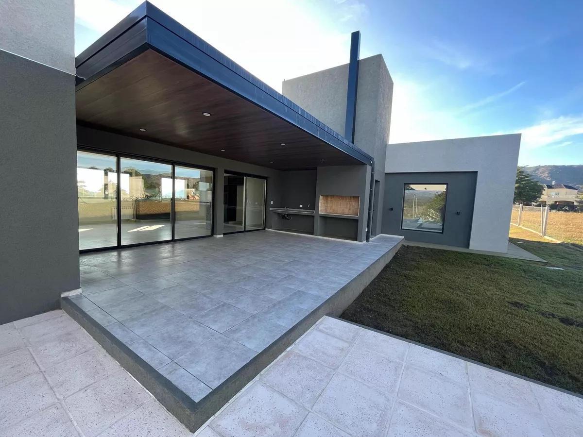 Casa en Venta a Estrenar en Carlos Paz Country Club 5