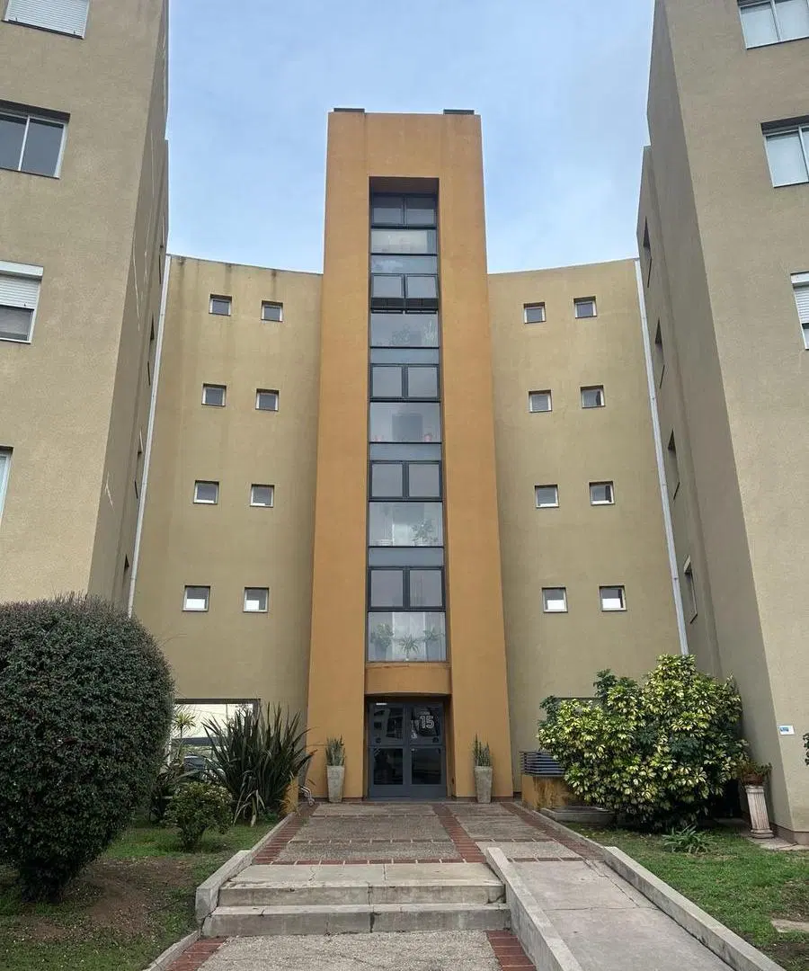 BALCONES DEL CHATEAU ALQUILER DPTO TRES DORMITORIOS 1