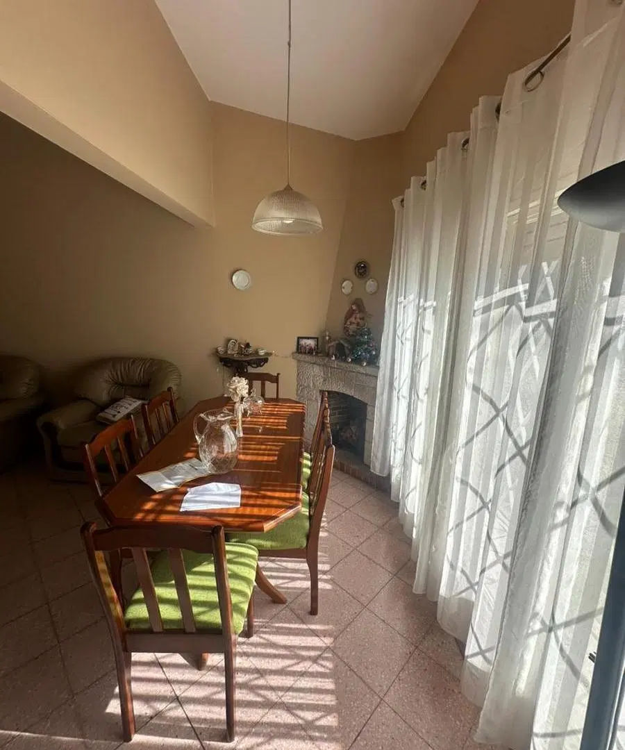 CASA EN VENTA AV. SANTA ANA IMPORTANTE ZONA COMERCIAL 4