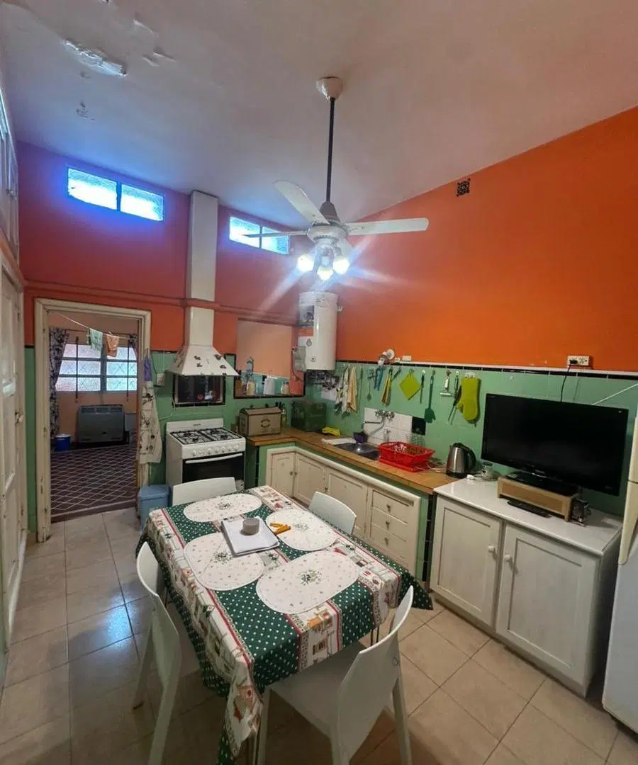 CASA EN VENTA AV. SANTA ANA IMPORTANTE ZONA COMERCIAL 5