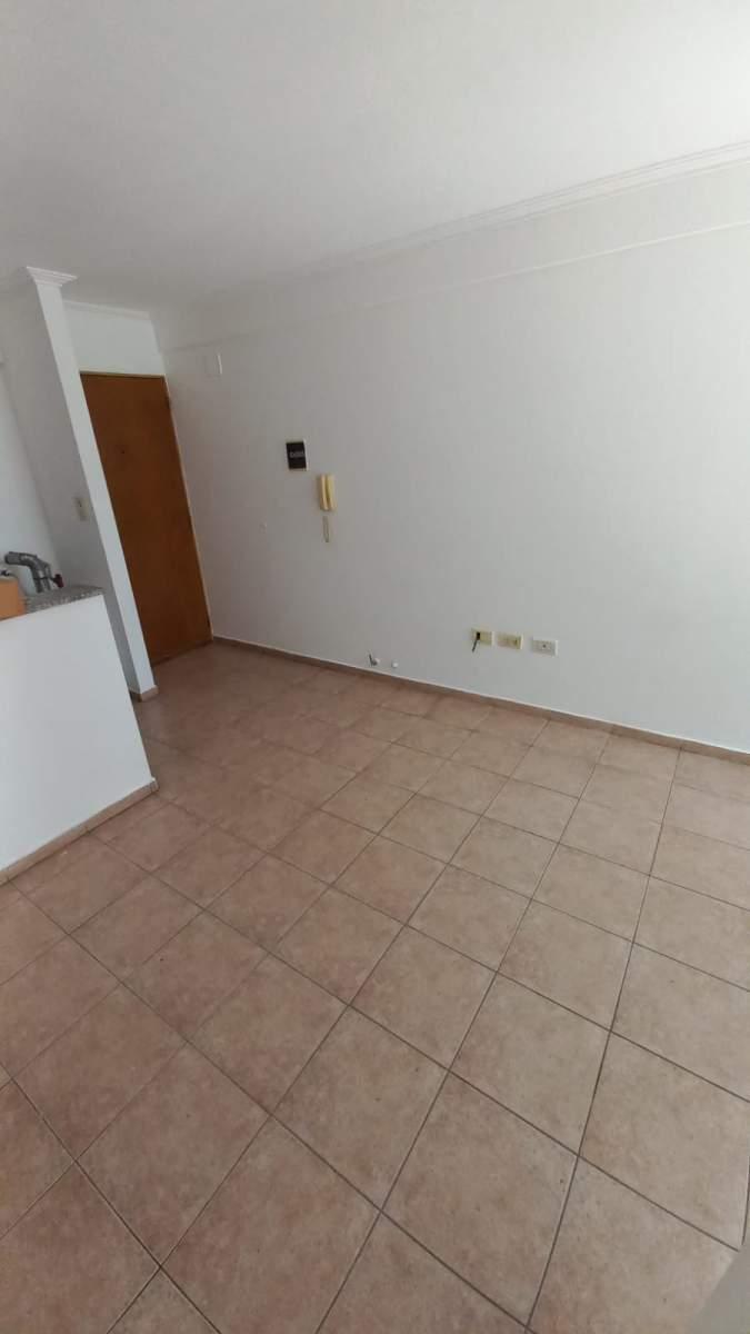 Venta Departamento 1 Dormitorio Nueva Cordoba Sobre Bv. Illia 5