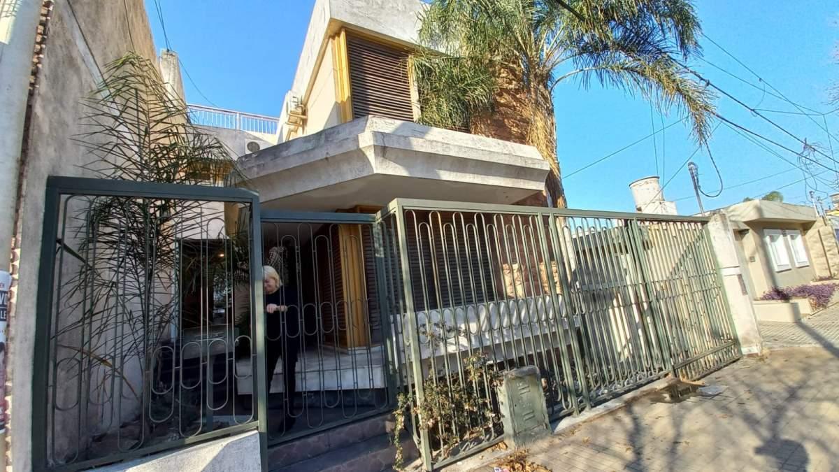 Venta Casa 3 Dorm. Barrio Patria Zona Clinica Reina Fabiola 1