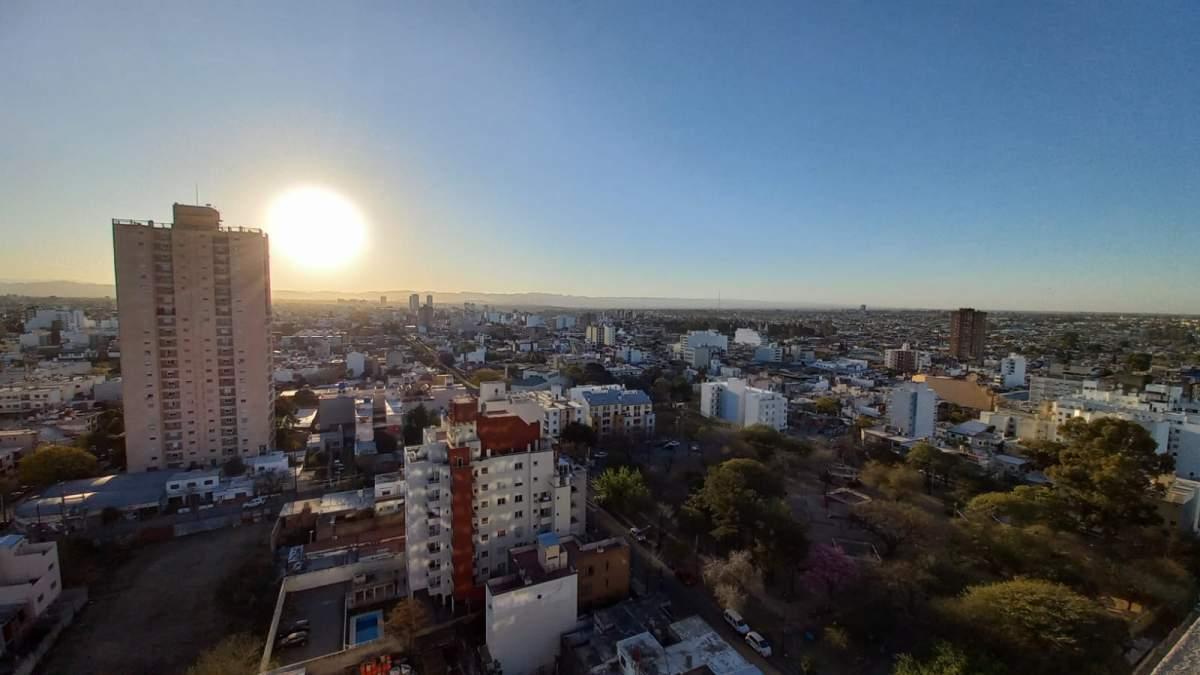 Venta Departamento 2 Dorm. con Cochera Barrio Alberdi Complejo El Algarrobo 4